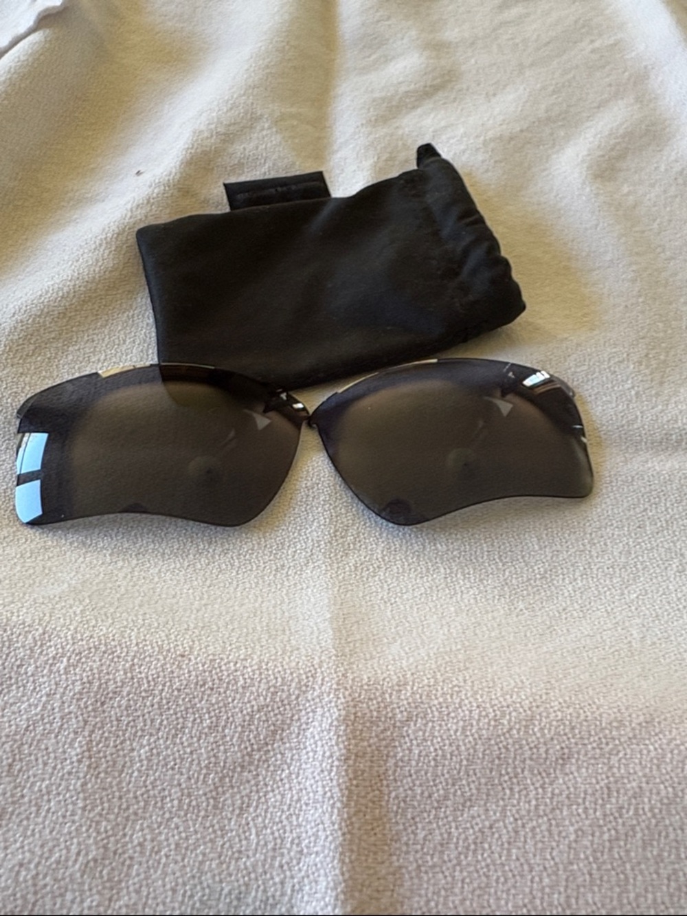 Oakley Quarter Jacket Men’s Wrap Sunglasses in Black with Grey Lenses - Picture 5 of 5